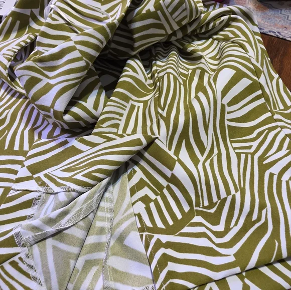 Perceptions Sleeveless Abstract Print Midi Dress Lime & White Size 18 - Picture 14 of 14